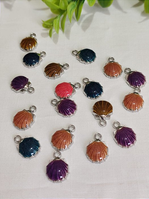 Pingente Concha com Resina 15mm Níquel (Cores Sortidas)
