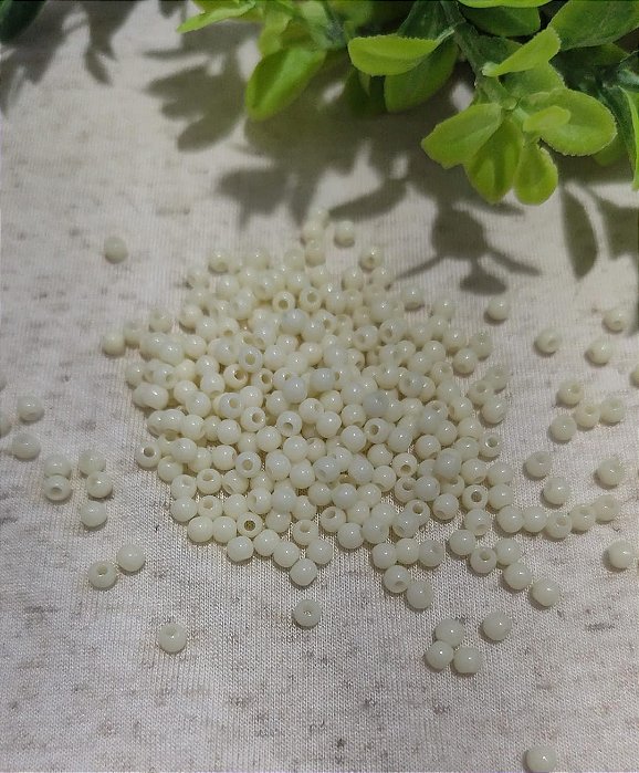 Bola Resina 4mm Amarelo Manteiga (20gr)