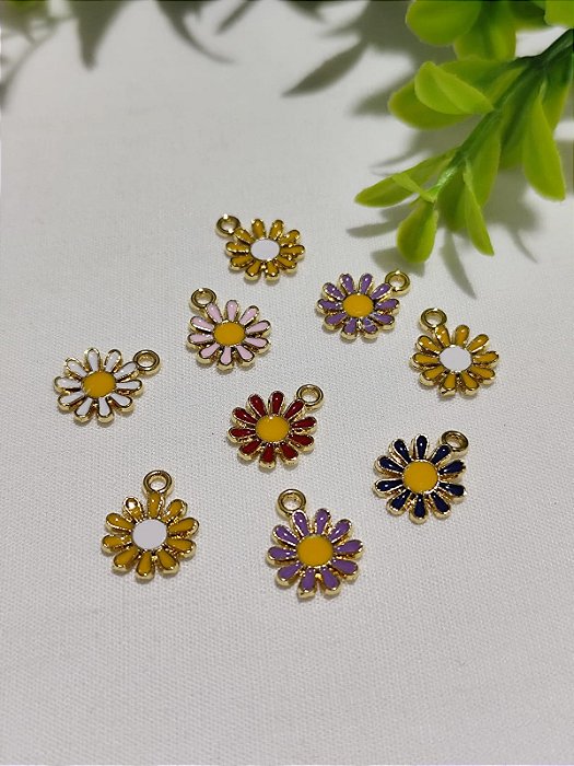 Pingente Margarida Ouro 15m (Cores sortidas)