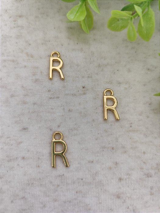 Pingente Letra R 12mm Ouro (un)