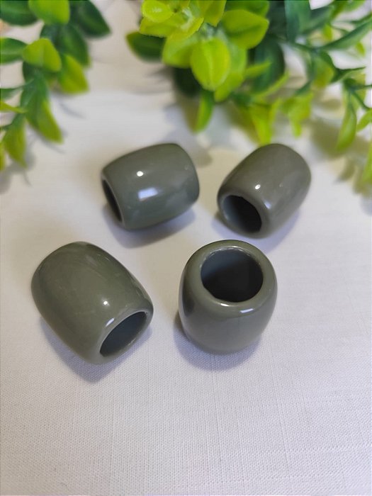 Conta de Resina Verde Militar 23mm, furo grande  (2un)