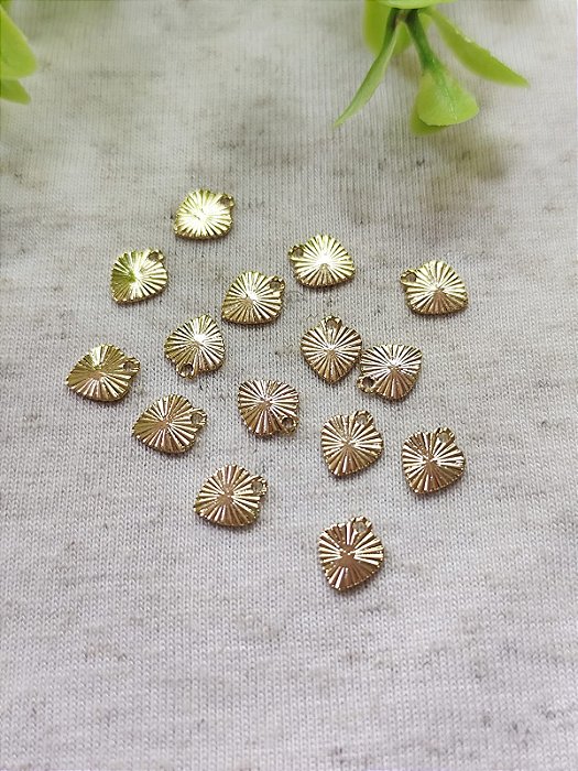 Pingente Coração Trabalhado Cheio Mini 8mm Ouro (5un)