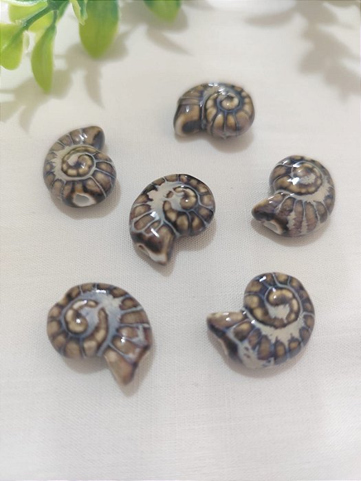 Caracol Murano Passante Marrom 20mm, furo 3mm (un)