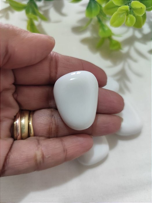 Conta de Resina Geométrica Branco 30mm, furo3mm (un)