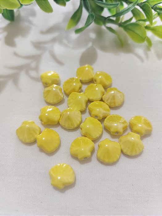 Concha Porcelana passante 10mm Amarelo Gema (un)