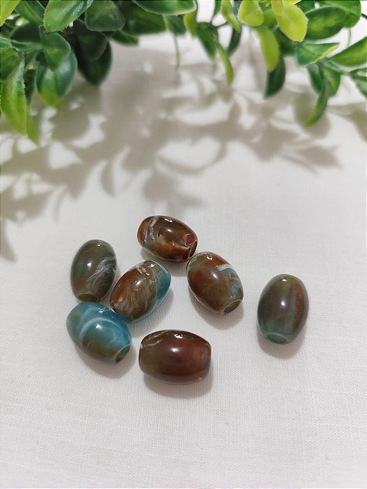 Conta de Resina Azul Petróleo Mesclado 13mm, furo 4mm (4un)