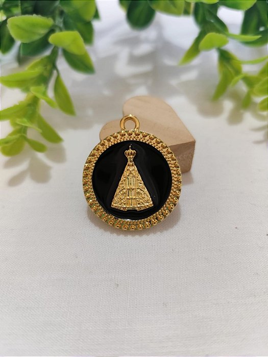 Pingente Nossa Senhora Aparecida Resinado Preto 3cm (un)