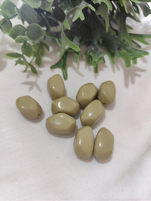 Conta de Resina Geométrica 20mm Verde Oliva (4un)