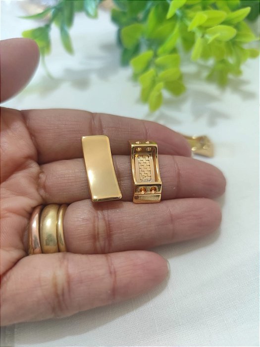 Entremeio Retangular 20mm X 9mm Ouro (un)