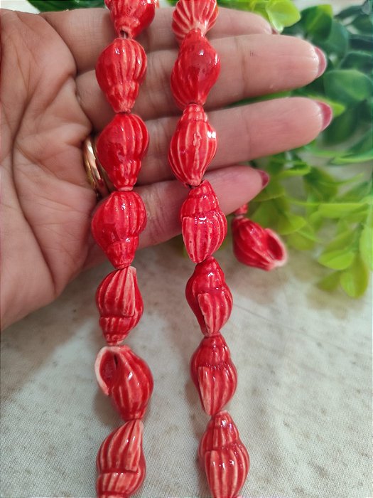 Caracol Passante Porcelana Vermelho 20mm (2un)