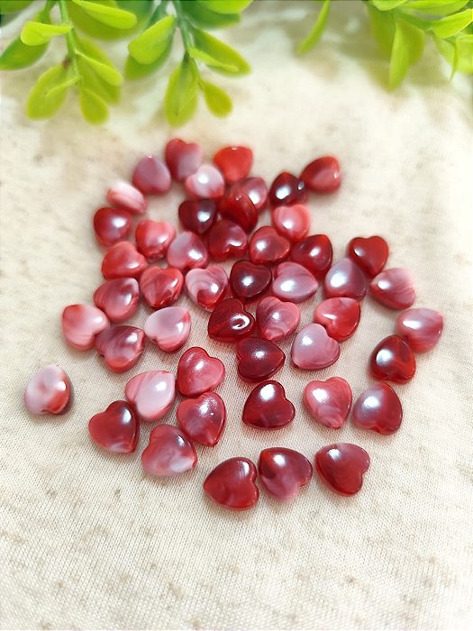 Coração Passante Resina 9mm Vermelho Mesclado (10gr -Aproximadamente 49un)