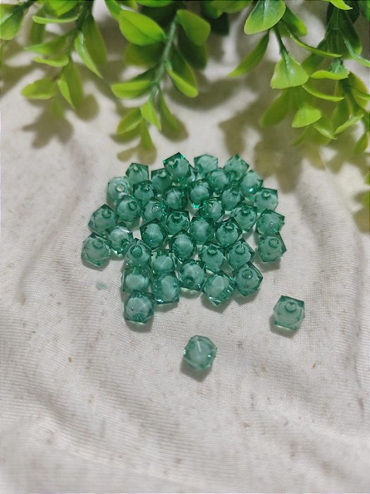 Cristal Acrílico Quadrado 8mm Verde (10gr - Aproximadamente 41un)