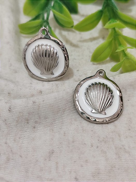 Pingente Resinado Branco com Concha dentro Níquel 25mm (un)