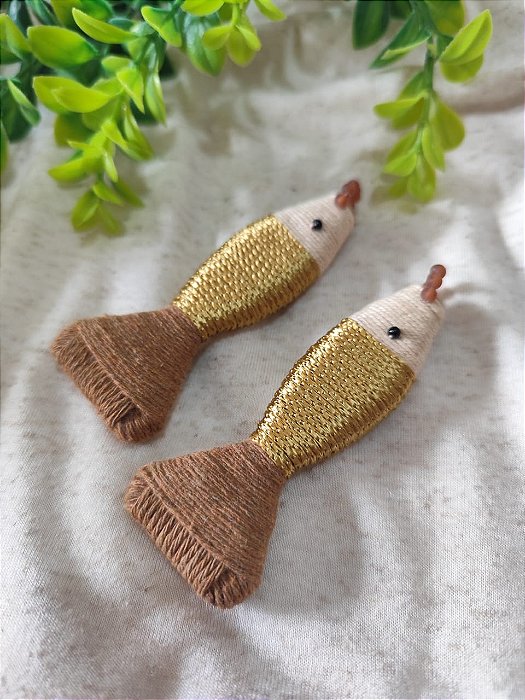 Pingente Peixe Artesanal Dourado 8,5cm (un)