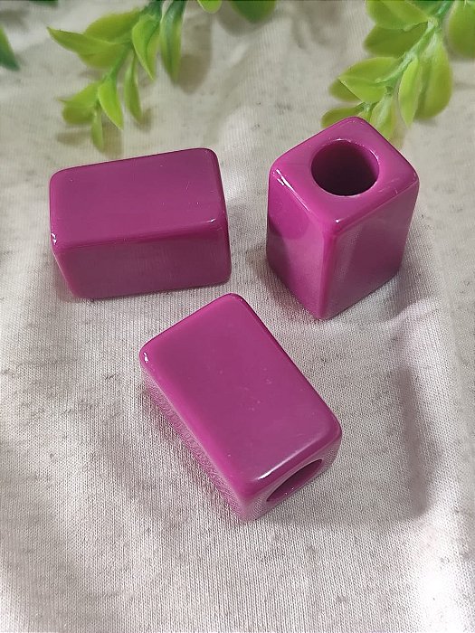 Resina Retangular 32mm Fucsia, abertura 11mm (un)