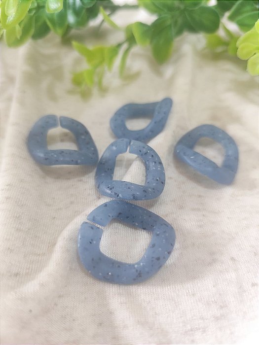 Elo de Resina Quadrado Azul Mesclado Fosco 30mm, abertura 15mm (4un)