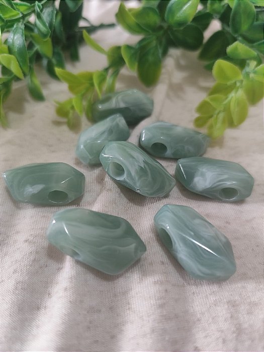 Pingente Geométrico 30mm Verde Mesclado ,furo 6mm(4un)