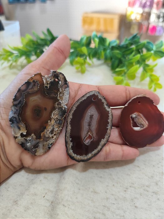 Pingente Chapa de Ágata Marrom (Un - Tamanhos Variados)