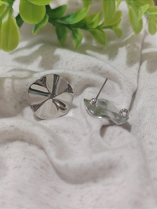 Brinco Martelado Redondo 20mm Níquel, com argola embutida (par)
