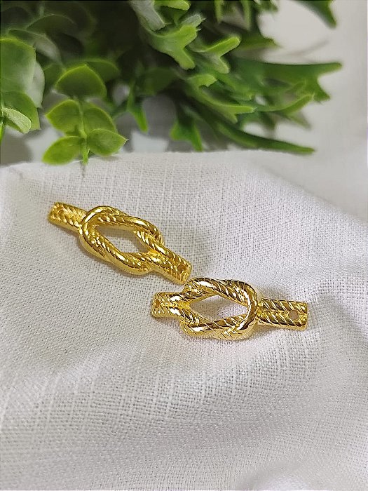 Entremeio de Pulseira Nó Infinito Ouro 37mm (un)