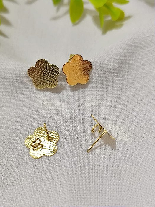 Brinco Flor 19mm Ouro, com argola articulada embutida (par)