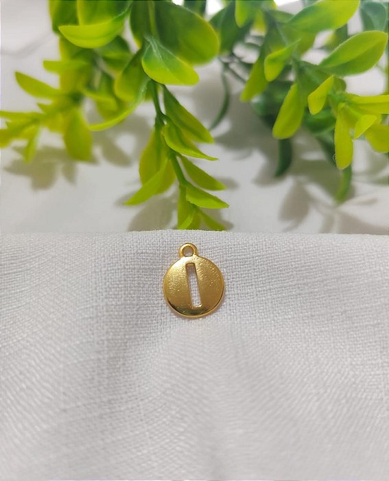 Pingente Letra I 16mm Ouro (un)
