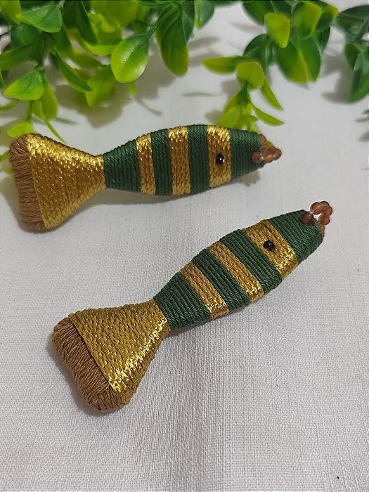 Pingente Peixe Artesanal Verde com Dourado 8,5cm (un)