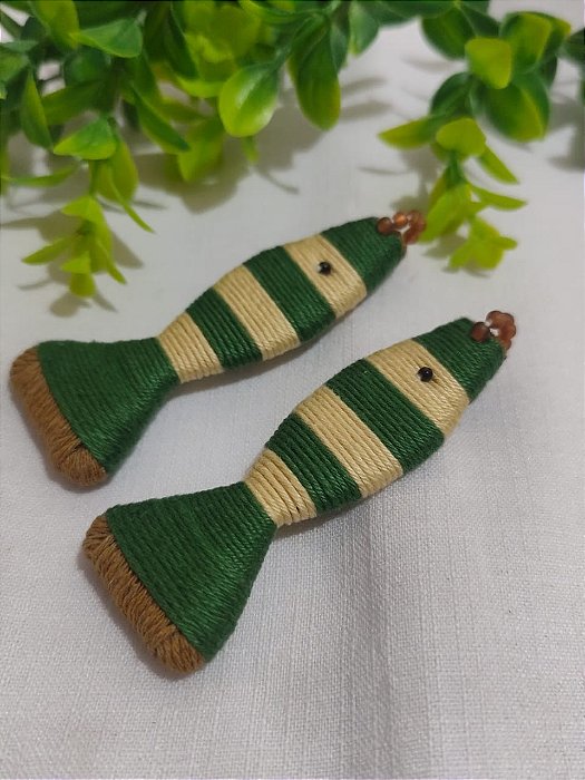 Pingente Peixe Artesanal Verde com Off White 8,5cm (un)