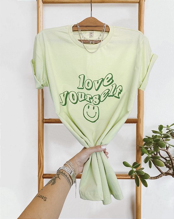 T-shirt love yourself