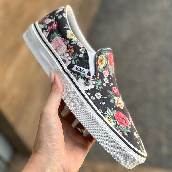 Tenis Vans Ua Classic Slip On Flora