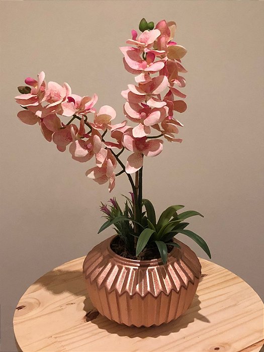 ARRANJO ORQUÍDEA RS EM VASO ROSÊ GEOMÉTRICO