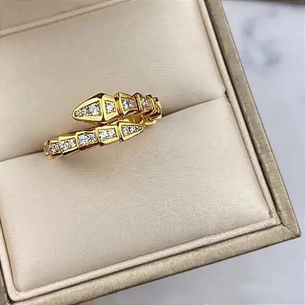 Anel Forma de Cobra  Inspirado Cravejado em Zircônias