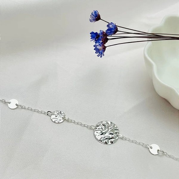 Pulseira Com 3 Redondos Martelados e 2 Redondos Lisos