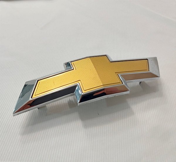 Emblema Chevrolet Gravata Dourada Prisma Joy Original - Ke Peças | Auto  Peças