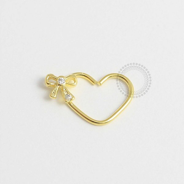 CR09 Daith Coração Fino Laço Banho Ouro