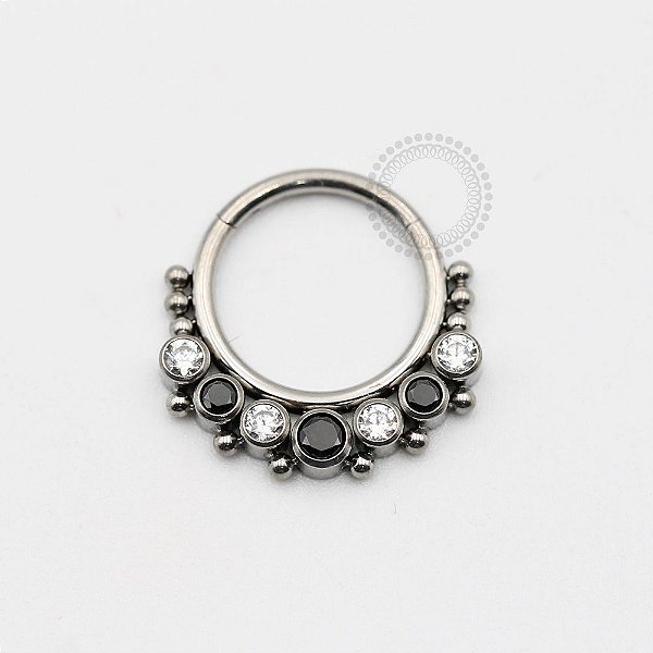 TN422 Segmento zirconia and black esferas titânio