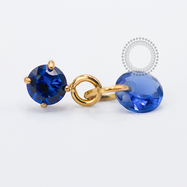 TN1712 Topo Ponto De Luz Azul Safira Com Pingente Cristal Push Pin Titânio PVD Gold