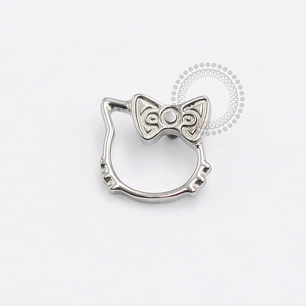 TN1825 Topo Hello Kitty Titânio ASTM F-136