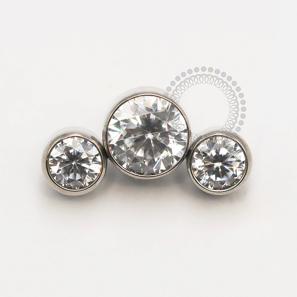 TN1890 Topo Mini Cluster 3 Pedras Titânio ASTM F-136