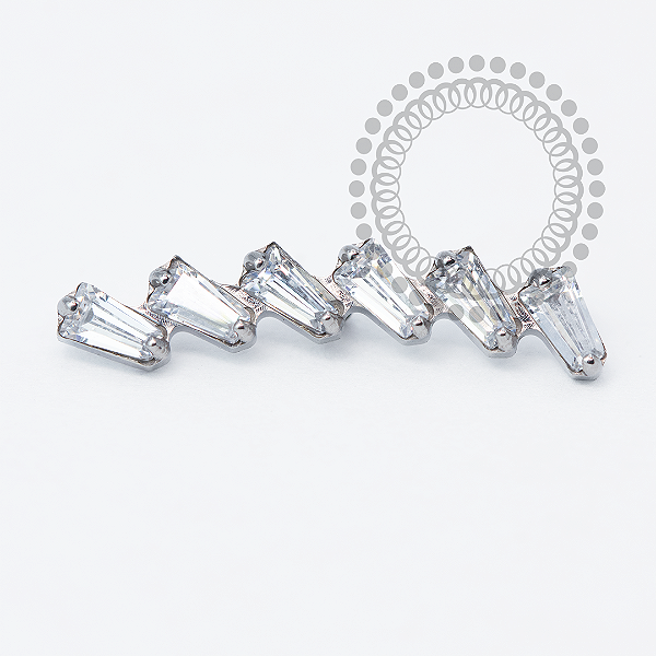 TN2030 Topo Cluster 6 Baguette CZ Titânio ASTM F136