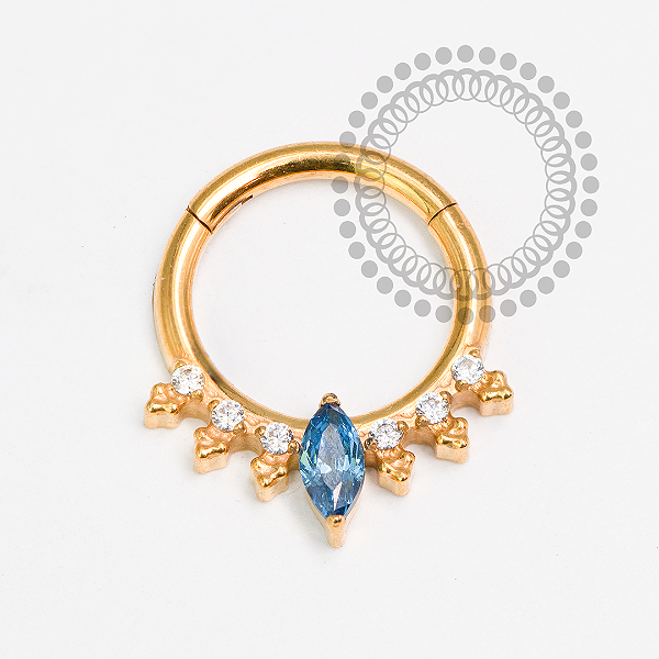 TN2043  Segmento 8mm CZ Navete Azil Safira  Titânio PVD Gold