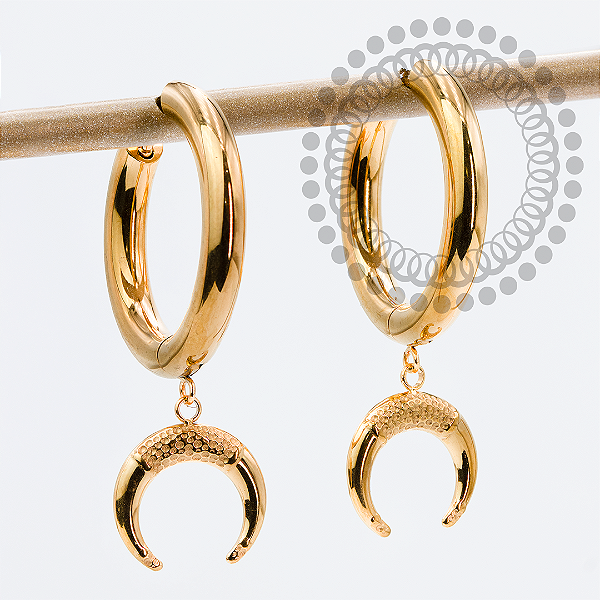 TN2148 Brinco Argola 14mm / Lua Titânio PVD Gold