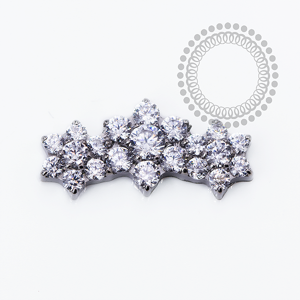 TN2510 Topo Cluster Trio de Flores CZ  Titânio ASTM F136