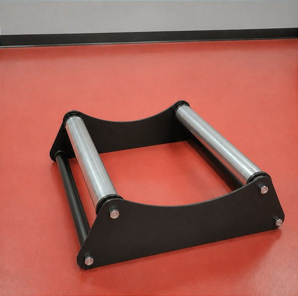 EXPOSITOR DE RODAS RT (ROLO AÇO)