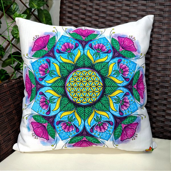 Almofada Cheia Confortável Branca Estampa de Flores Iluminação Estilo Coloricasa 40x40