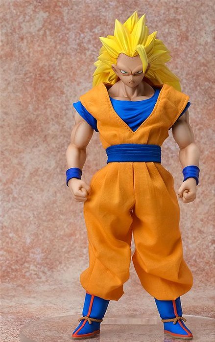 GOKU SUPER SAIYAN 4 S.H. FIGUARTS - DRAGON BALL GT - BANDAI na Geek Show  Colecionáveis