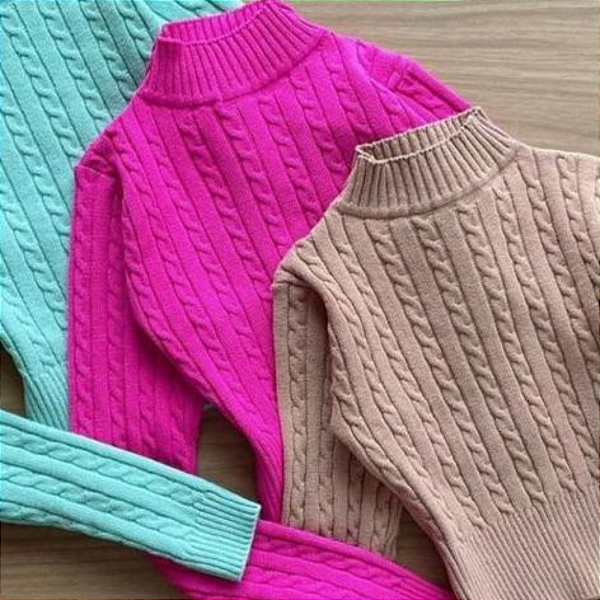 Blusinha Croopped Tricot Modal com Tranças