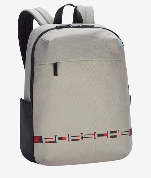 Mochila Cinza.