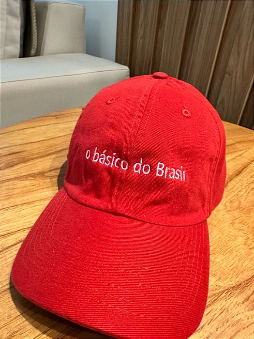 Boné "o básico do Brasil"