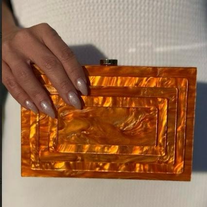 CLUTCH ACRILICO LARANJA